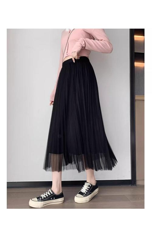 黑纱裙配什么鞋子