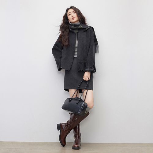 妮子大衣怎么搭配围巾图片