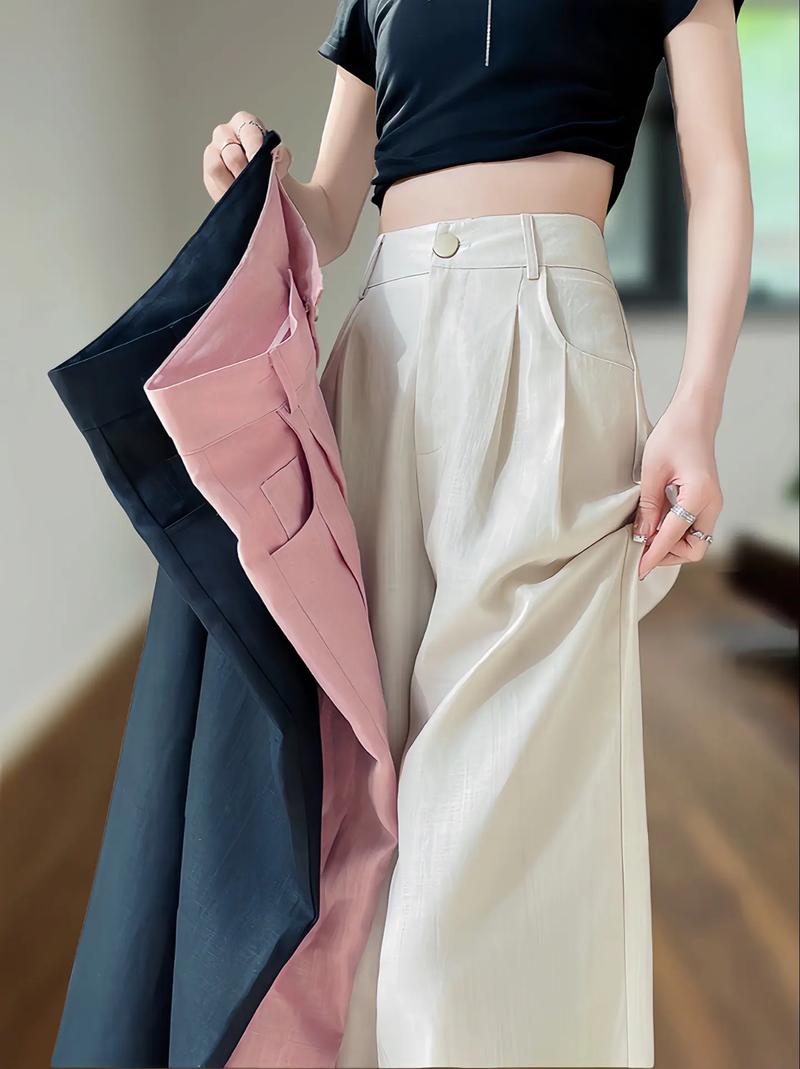 休闲麻布直筒裤应该怎么搭配上衣