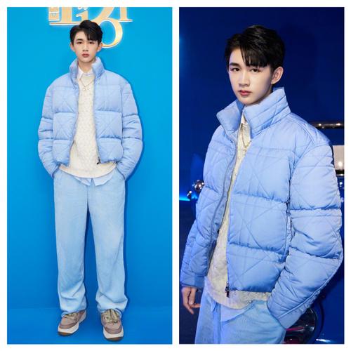 冰蓝色羽绒服怎么搭配