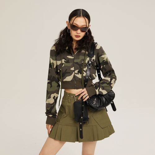 迷彩外套怎么搭配潮