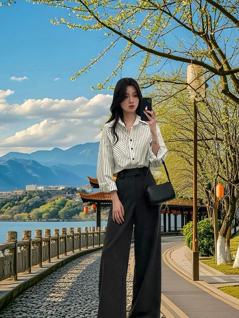 黑白条纹衬衫怎么搭配图片