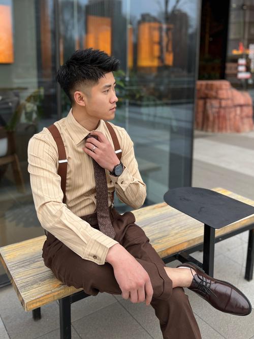 男生西裤配什么鞋子