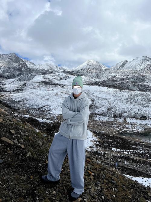 薄荷绿怎么搭配帽子