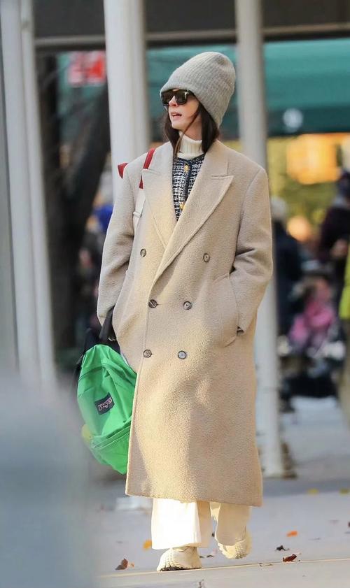 花大衣怎么搭配