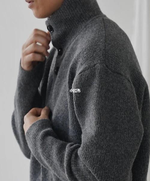 男装灰色大衣怎么搭配图片