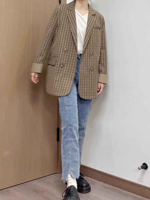 秋冬格子西服怎么搭配