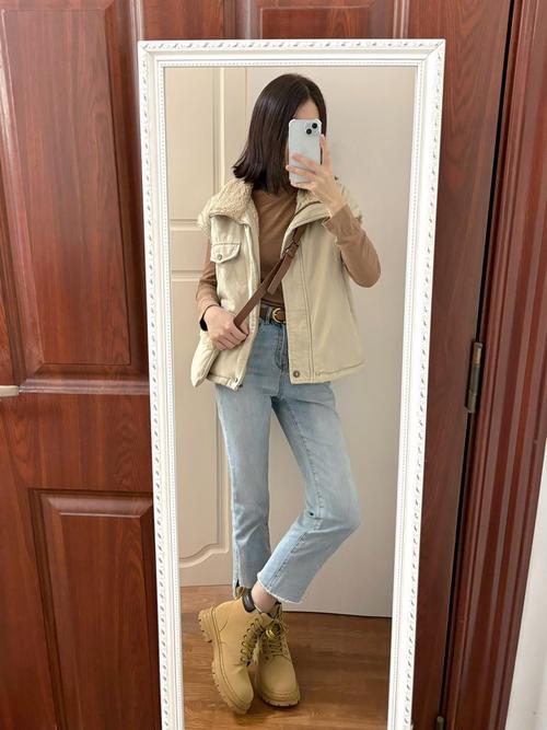 黄色的鞋子怎么搭配