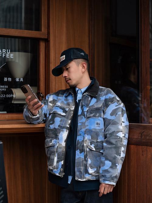迷彩外套怎么搭配男