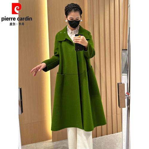 绿色斗篷外套怎么搭配