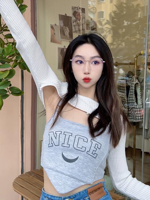 脸小适合戴什么眼镜