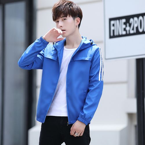 男人天蓝色帽子怎么搭配衣服