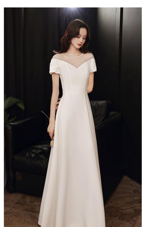 晚礼服外面怎么搭配