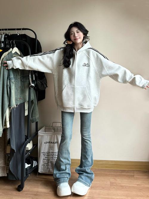 条纹小外套怎么搭配图片