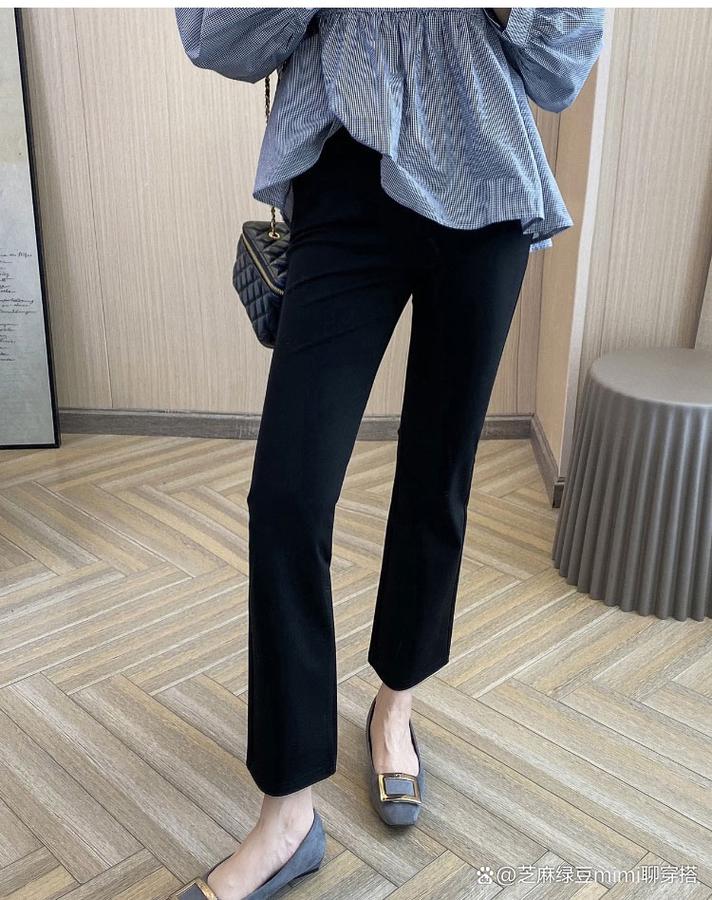 黑色裤子配什么颜色衣服