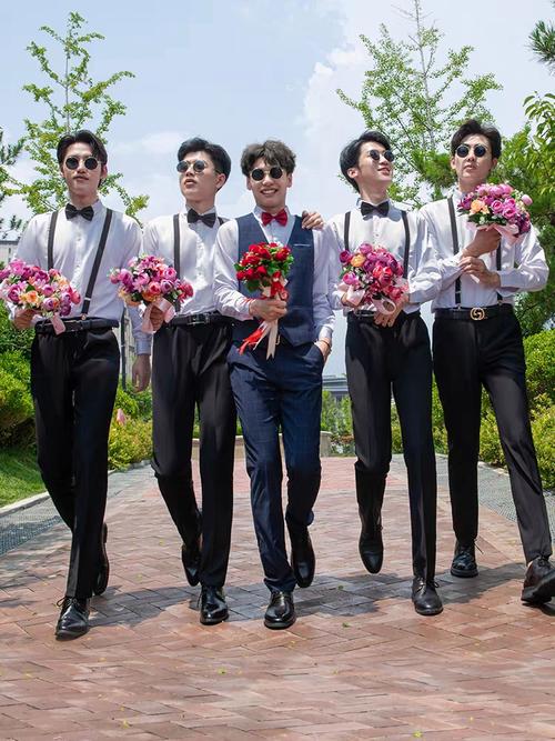 夏天结婚新郎穿什么