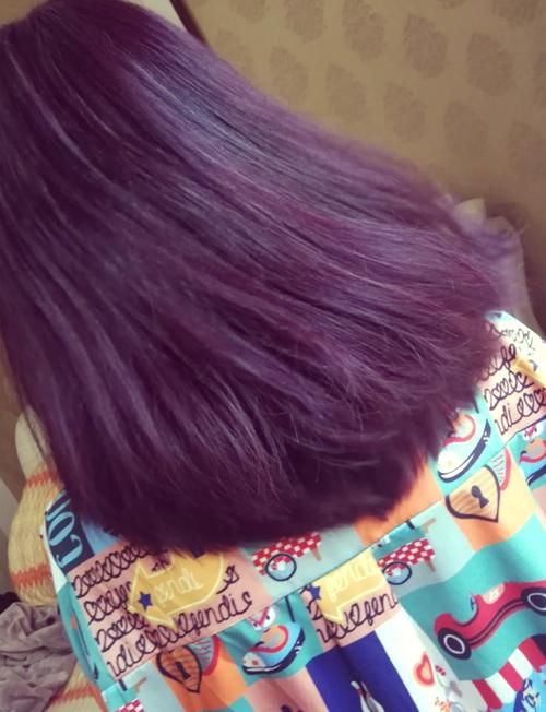 紫色头发怎么搭配衣服