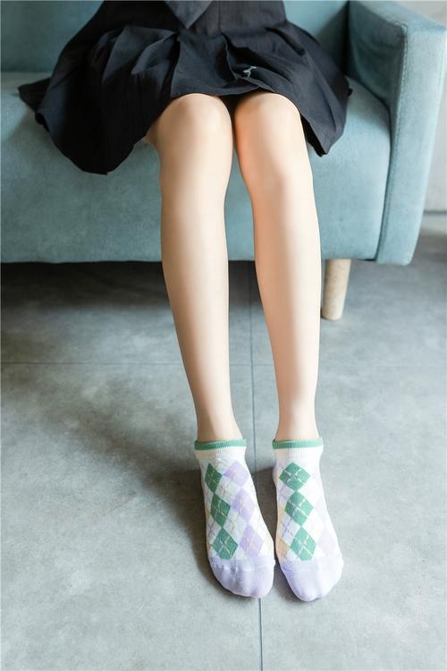 夏天短筒袜怎么搭配