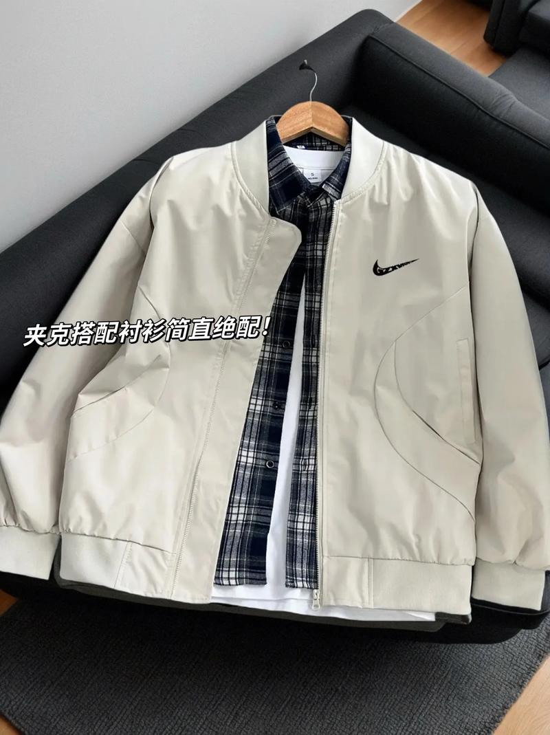 衬衫怎么搭配外套男