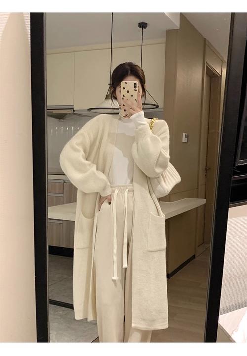 冬季穿开衫怎么搭配