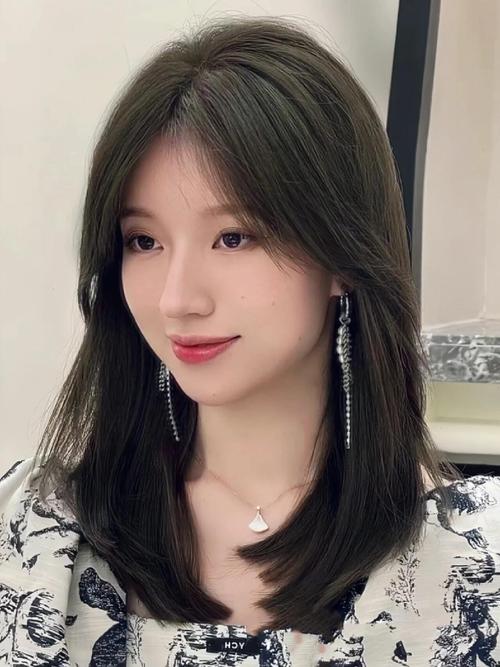 棱形脸适合什么发型