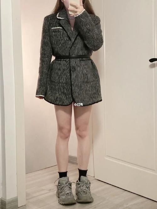 155高100重怎么穿衣搭配