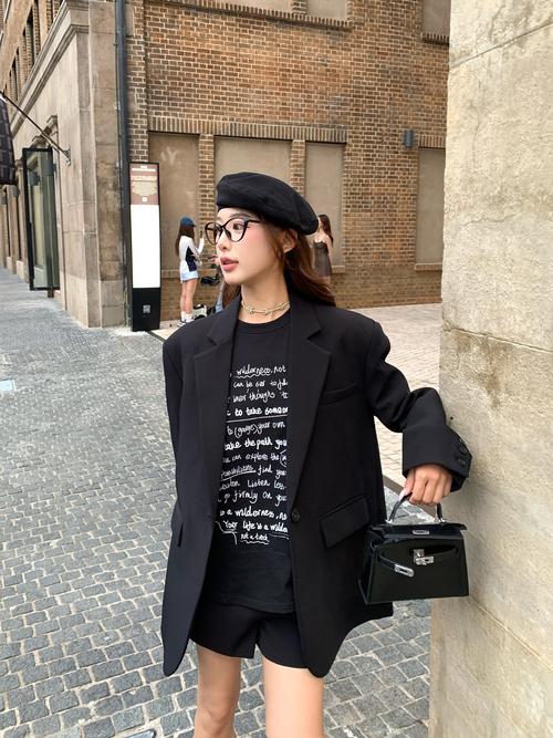 休闲西装外套怎么搭配显高女