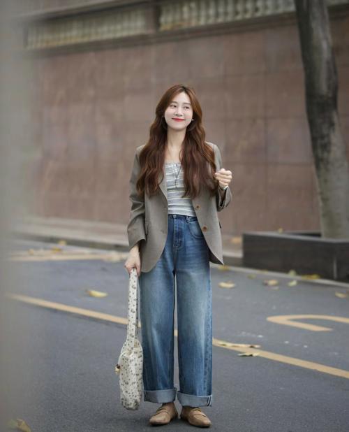 高腰小西装怎么搭配