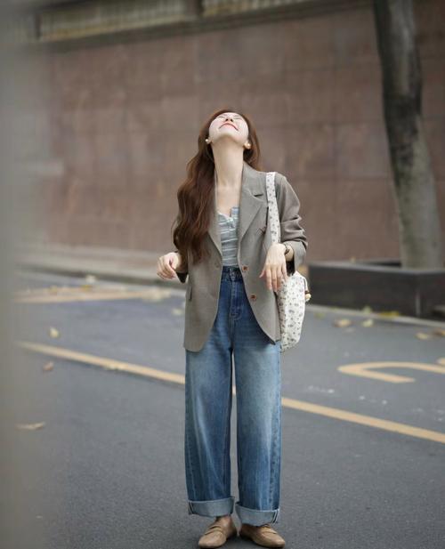 高腰小西装怎么搭配