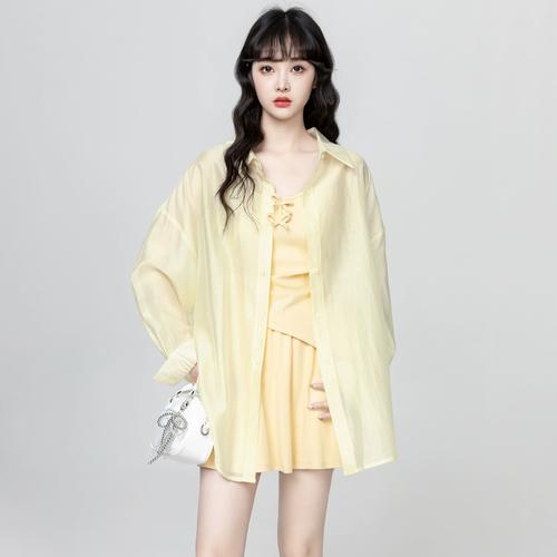 黄色衬衫配什么外套