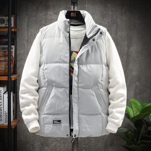 男生冬天米色小马甲怎么搭配