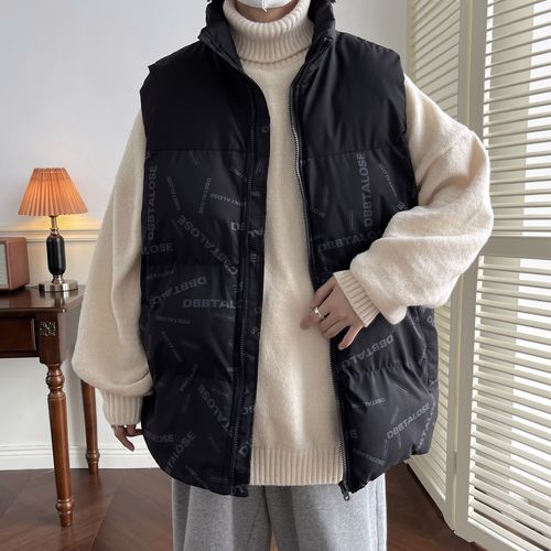 男生冬天米色小马甲怎么搭配