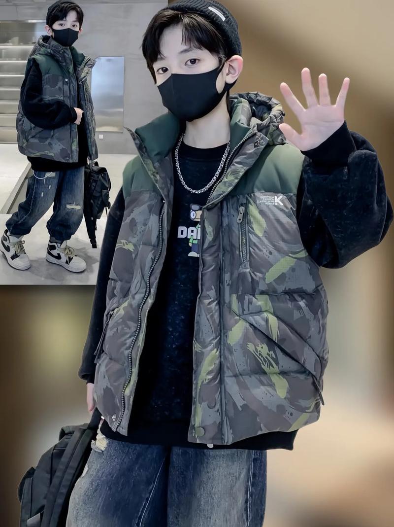 冬天男生迷彩马甲怎么搭配