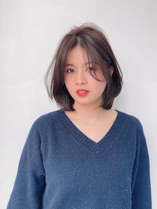 头发少适合什么颜色