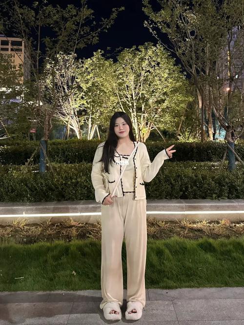 170斤美女应该怎么穿衣搭配