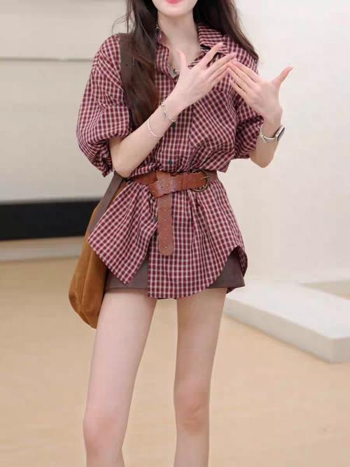 格子长衬衫怎么搭配