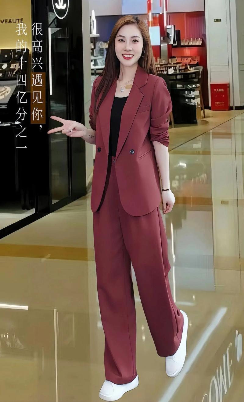 女士西服搭配什么鞋子