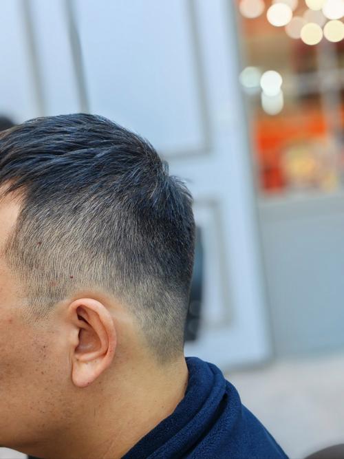 m型头发适合什么发型