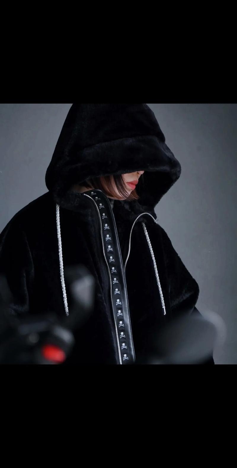 黑色帽子怎么搭配