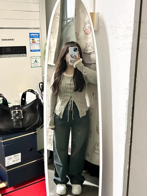 身材矮小的人怎么穿衣搭配