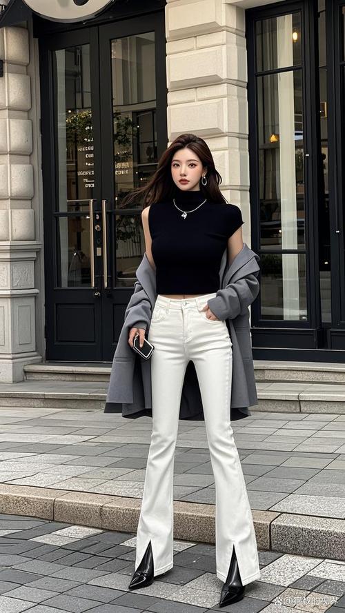 白色牛仔裤配什么鞋子