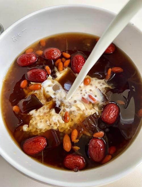 来月经喝什么汤最好