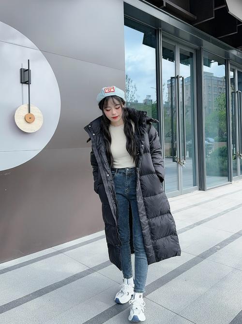 穿中长款羽绒服怎么搭配好看吗