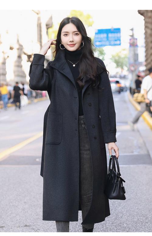 毛呢中长款宽松外套怎么搭配什么裤子好看