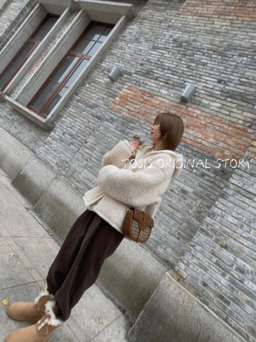 毛毛雪地靴怎么搭配