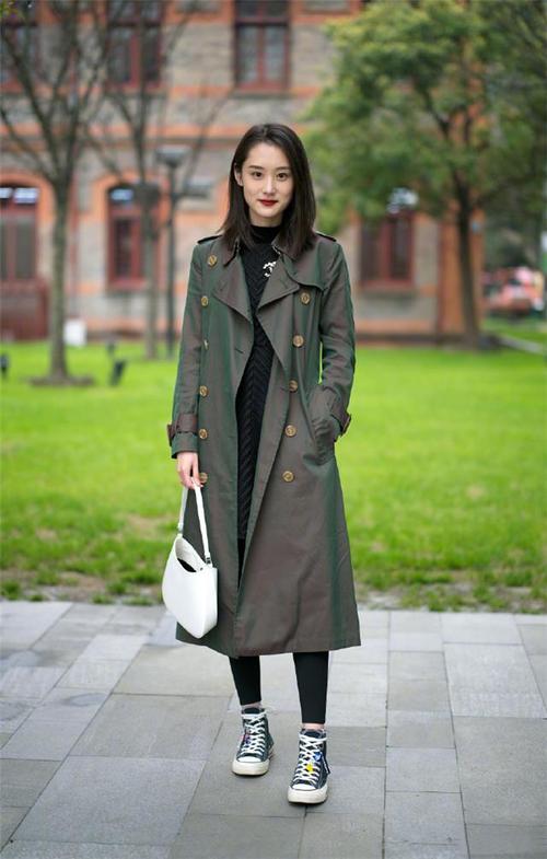 军绿色外套要怎么搭配什么裤子好看