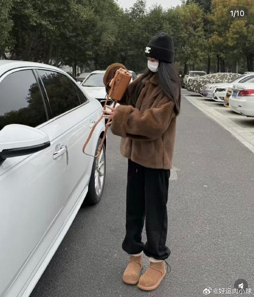 短筒雪地靴怎么搭配