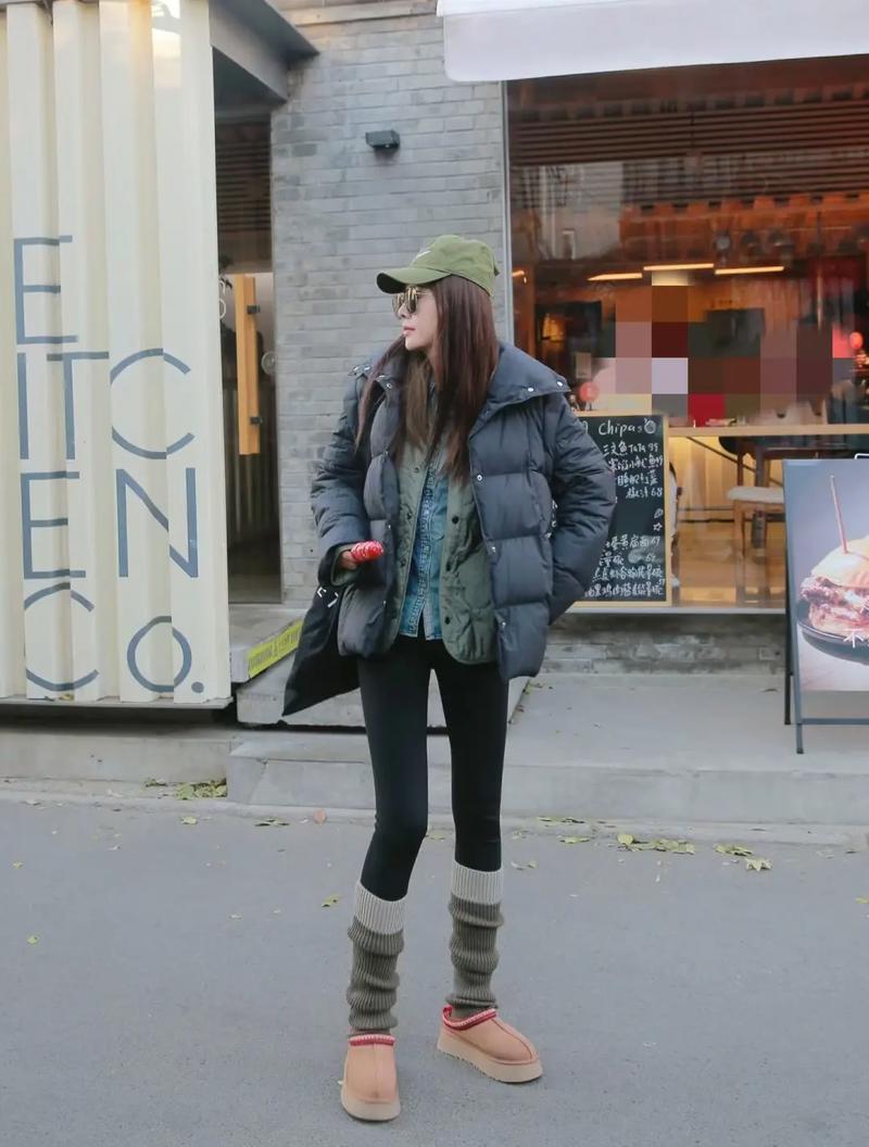 短筒雪地靴怎么搭配