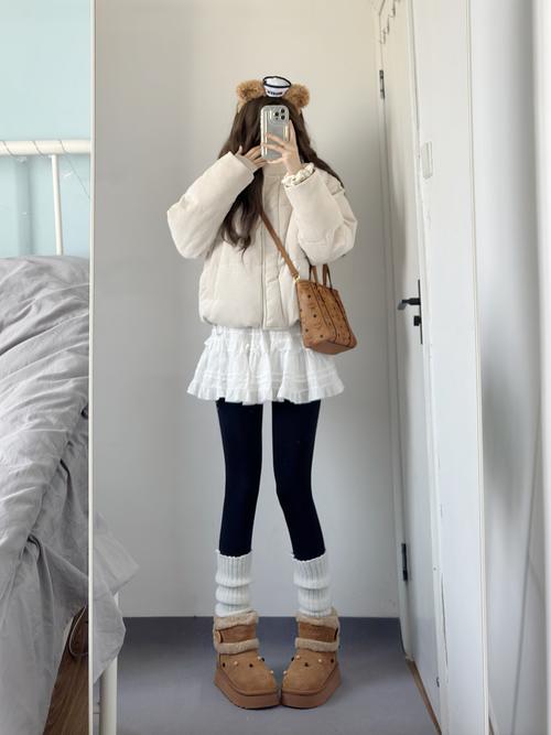 短筒雪地靴怎么搭配