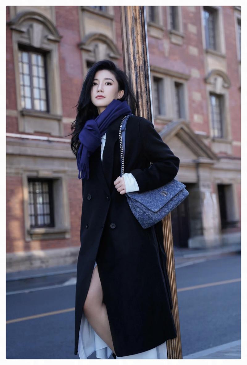 大衣 羊绒围巾怎么搭配